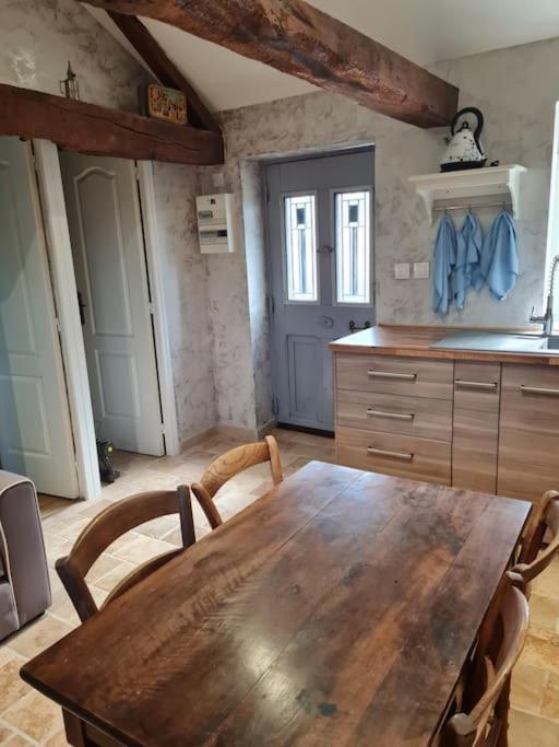 Petit Gite 18 Eme Tout Confort Saint-Germain-des-Fosses 外观 照片